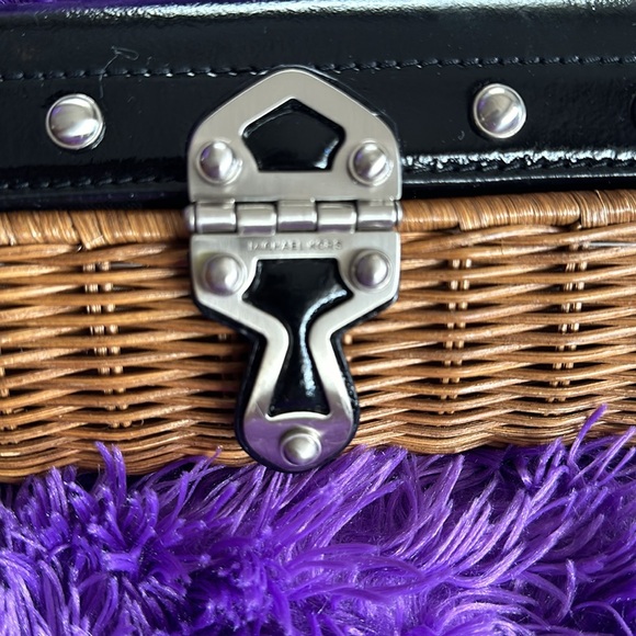 Michael Kors Basket Weave Santorini Clutch - Picture 2 of 10